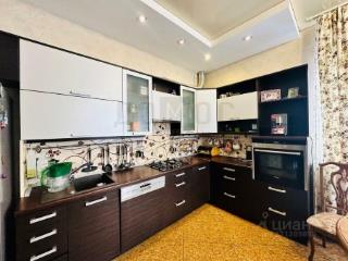 3-этажный коттедж, 341 м², 7 соток