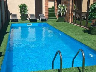  коттедж, 220 м², 6 соток