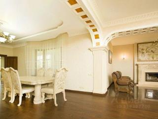 3-этажный дом, 469.2 м², 19 соток