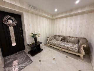 3-этажный дом, 309 м², 10 соток