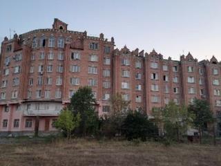 3-комн. квартира, 92 м², 2/6 этаж