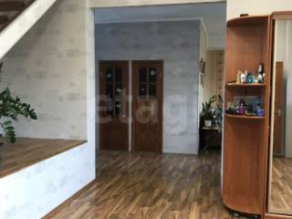 3-этажный дом, 303 м², 10 соток