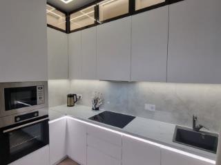 3-комн. квартира, 90 м², 1/5 этаж