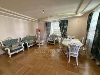3-этажный дом, 377.5 м², 4.4 сотки