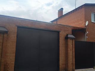  дом, 199.6 м², 9.68 соток