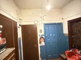 Комната, 80 м², 5-комн.