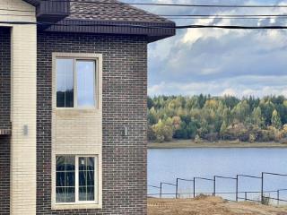  дом, 220 м², 25 соток