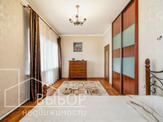 2-этажный коттедж, 261 м², 10 соток
