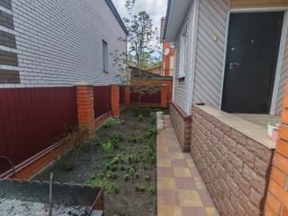 3-этажный коттедж, 250 м², 8 соток