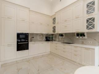 1-этажный дом, 184 м², 8.4 соток