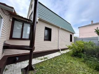 3-этажный дом, 180 м², 12 соток