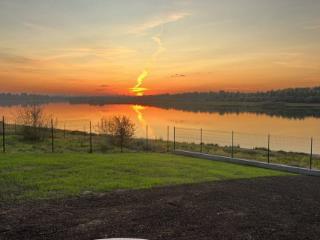  дом, 220 м², 25 соток