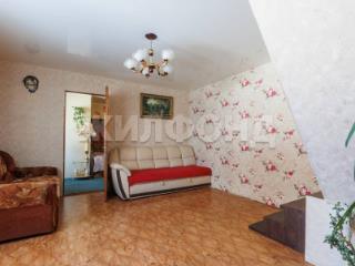  дом, 220 м², 10.46 соток