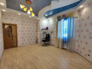 3-этажный дом, 260 м², 15 соток