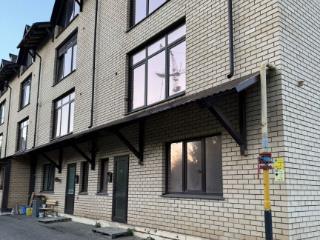  таунхаус, 150 м², 10 соток