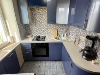 3-комн. квартира, 57 м², 5/5 этаж