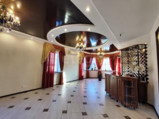 3-этажный дом, 260 м², 15 соток