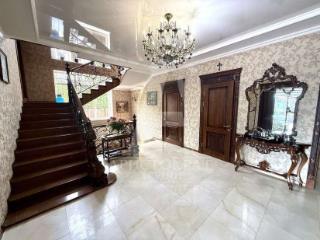 3-этажный дом, 342.7 м², 6.5 соток