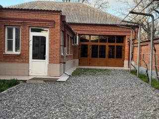  дом, 250 м², 20 соток