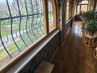  дом, 450 м², 18 соток