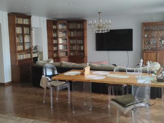 6-комн. квартира, 155.7 м², 2/5 этаж