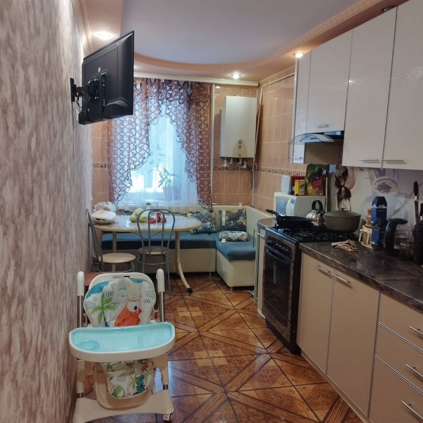 4-комн., 82 м², 1/5 этаж