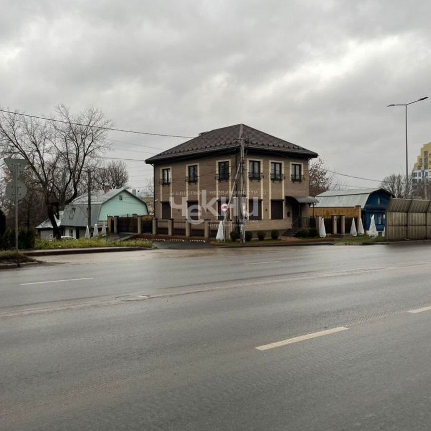 Дом, 306.5 м², 4 сотки