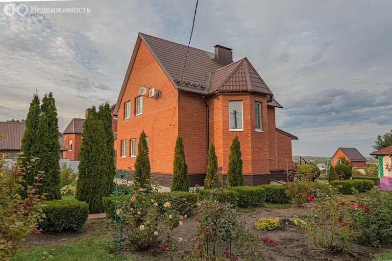 Дом, 207 м², 18.55 соток