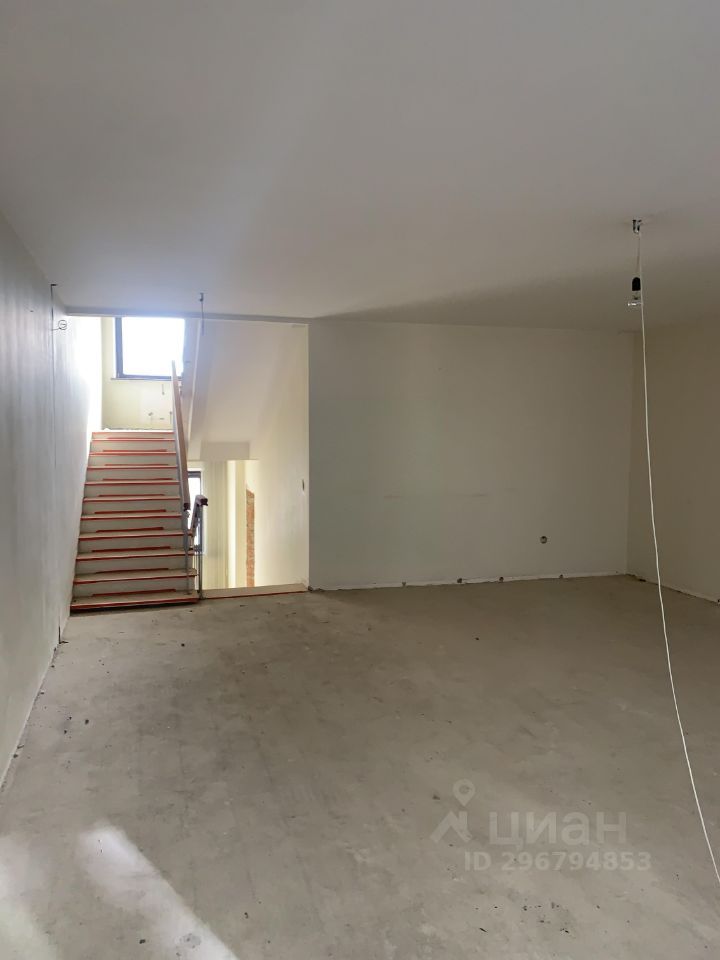 3 этажный, Таунхаус, 320.5 м², 1 сотка, 3 этажа
