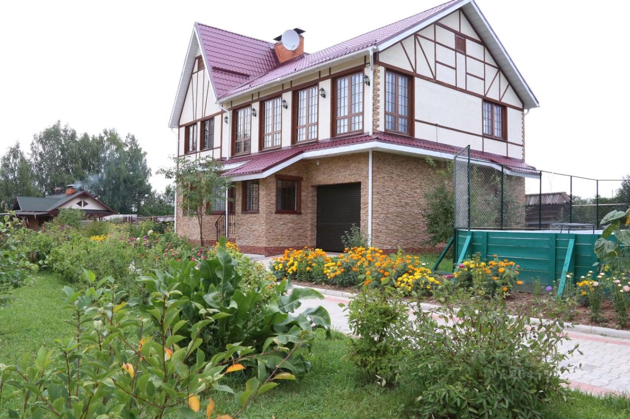 Коттедж, 200 м², 20 соток