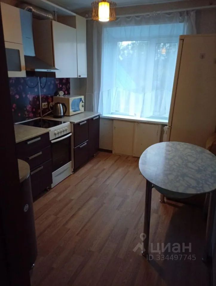 3-комн. квартира, 63 м2, 1/4 этаж