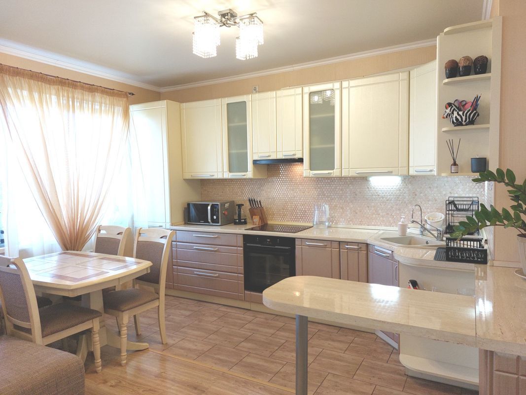 2-комн., 73 м², 8/16 этаж