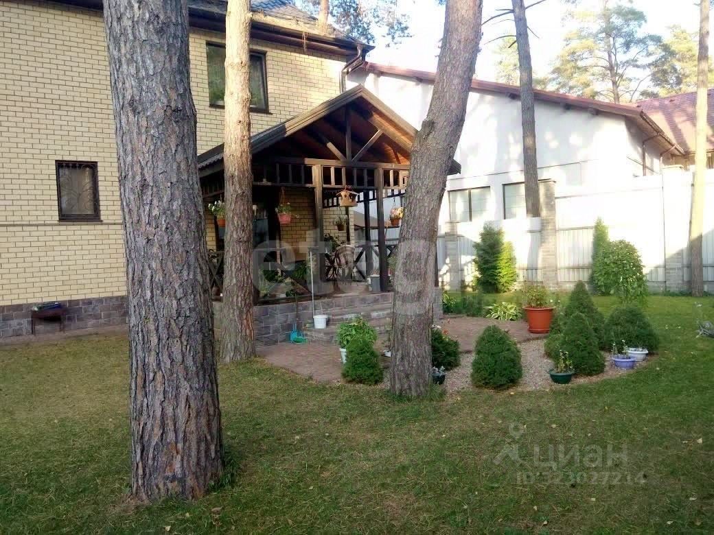 3 этажный, Таунхаус, 242.4 м², 8 соток, 3 этажа