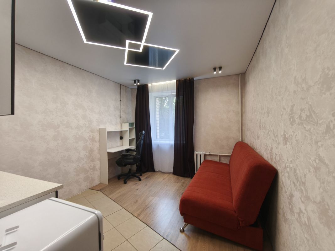 Комната, 11.4 м2, 1/10 этаж