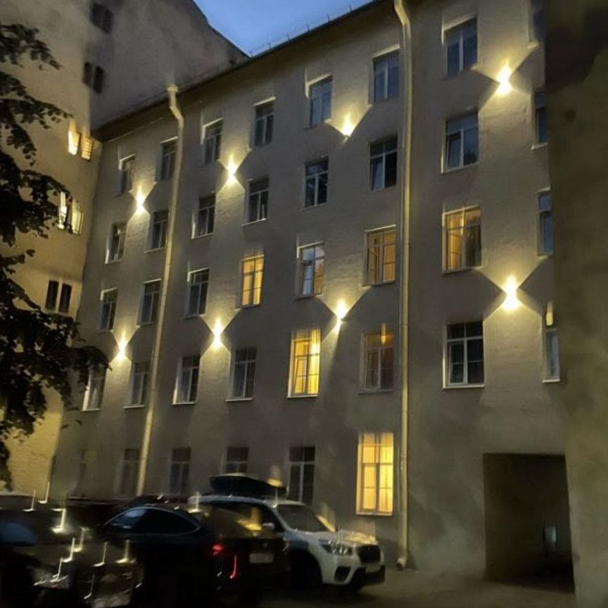 Дом, 1050 м², 4 сотки