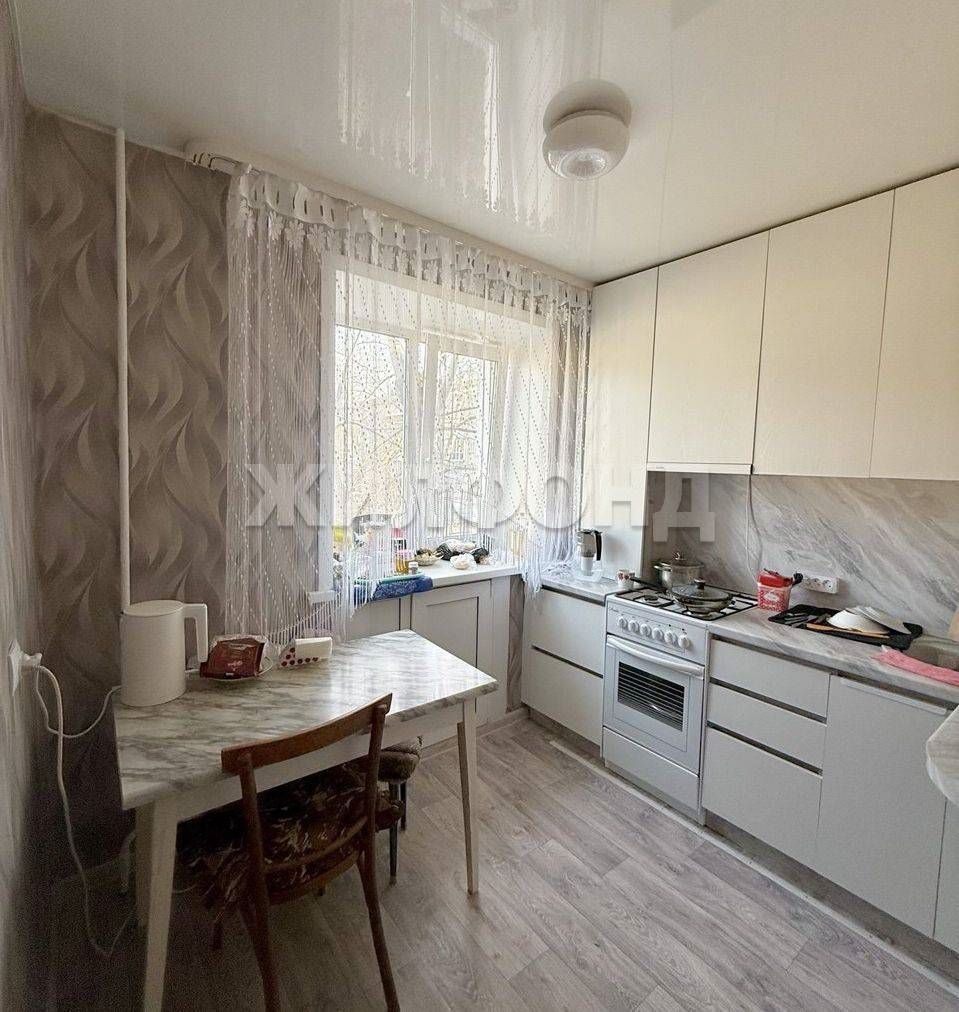 3-комн. квартира, 61.2 м², 2/5 этаж