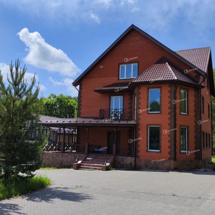 Коттедж, 757 м², 1.77 сотка