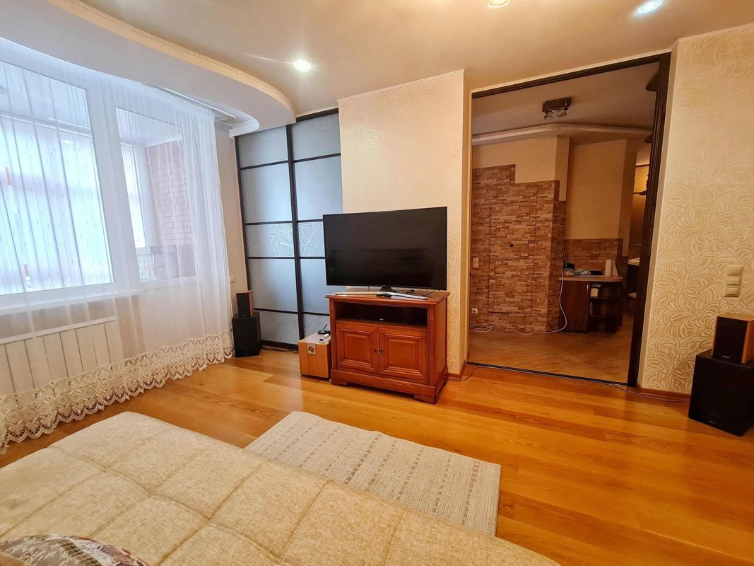 3-комн., 91 м², 2/5 этаж