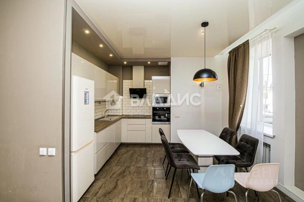 3-комн., 130 м², 2/7 этаж