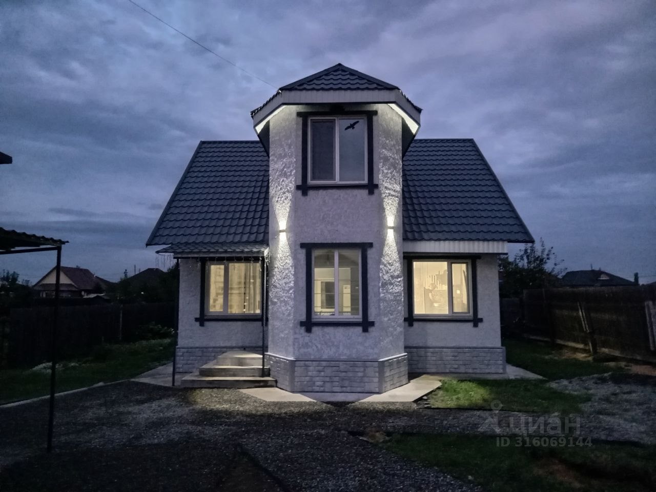 Коттедж, 114.2 м², 10 соток