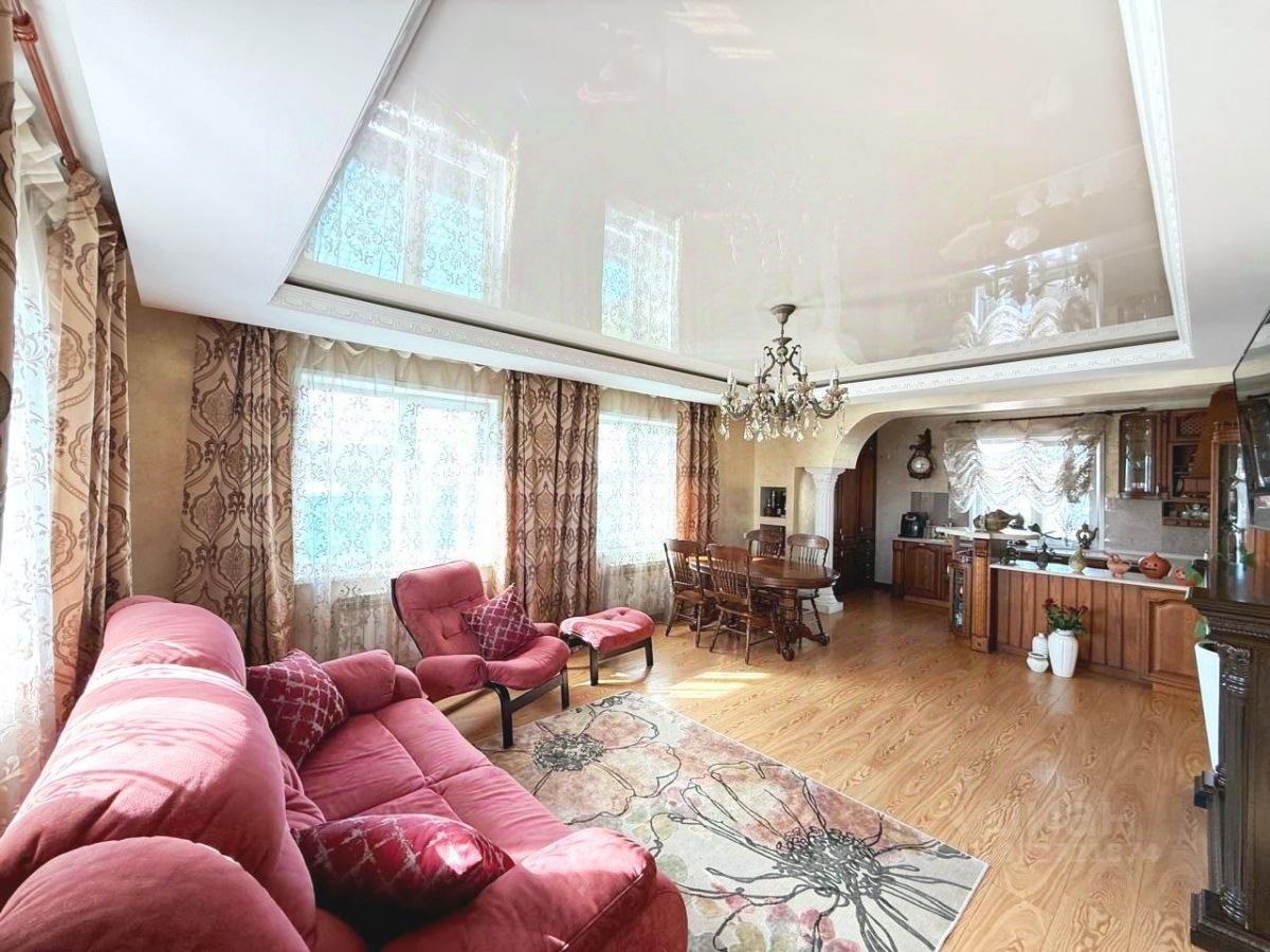 Коттедж, 250 м², 6.5 соток