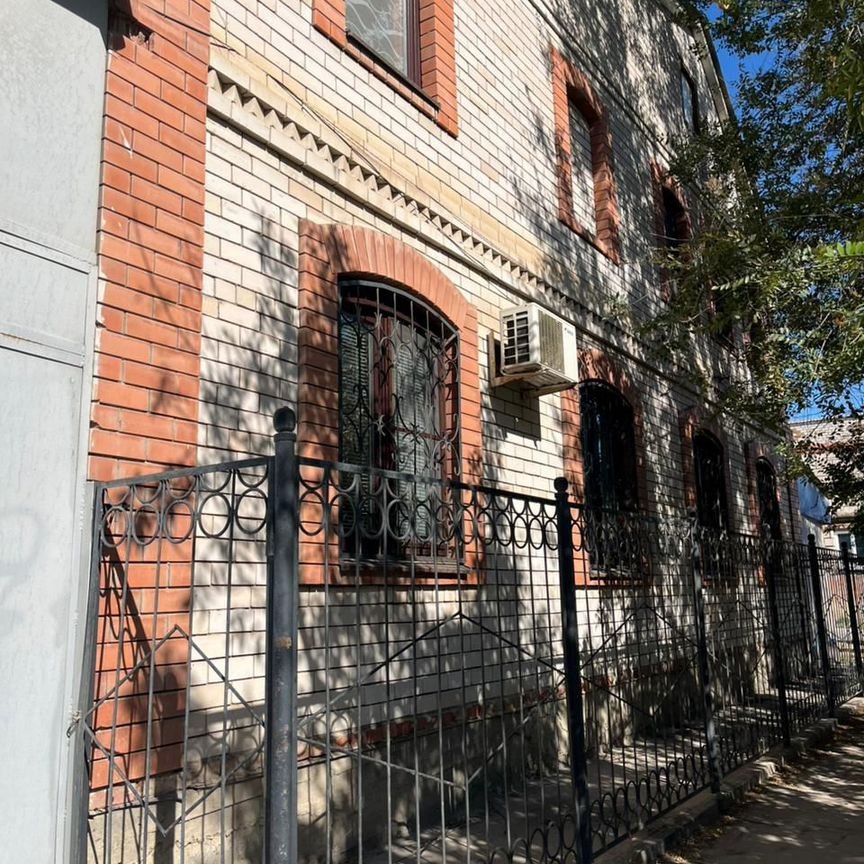 Дом, 179 м², 6 соток