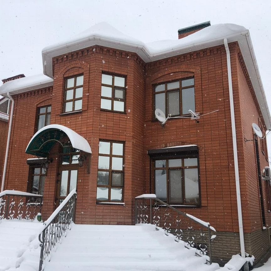 Дом, 398 м², 7 соток