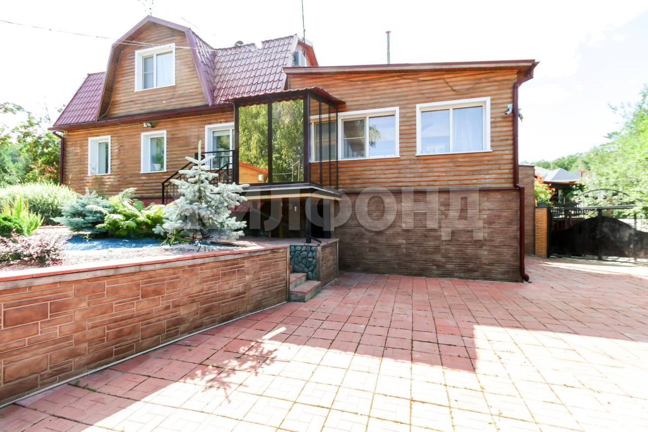 Дом, 175 м², 15 соток