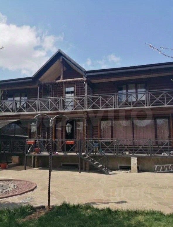 Коттедж, 280 м², 4 сотки