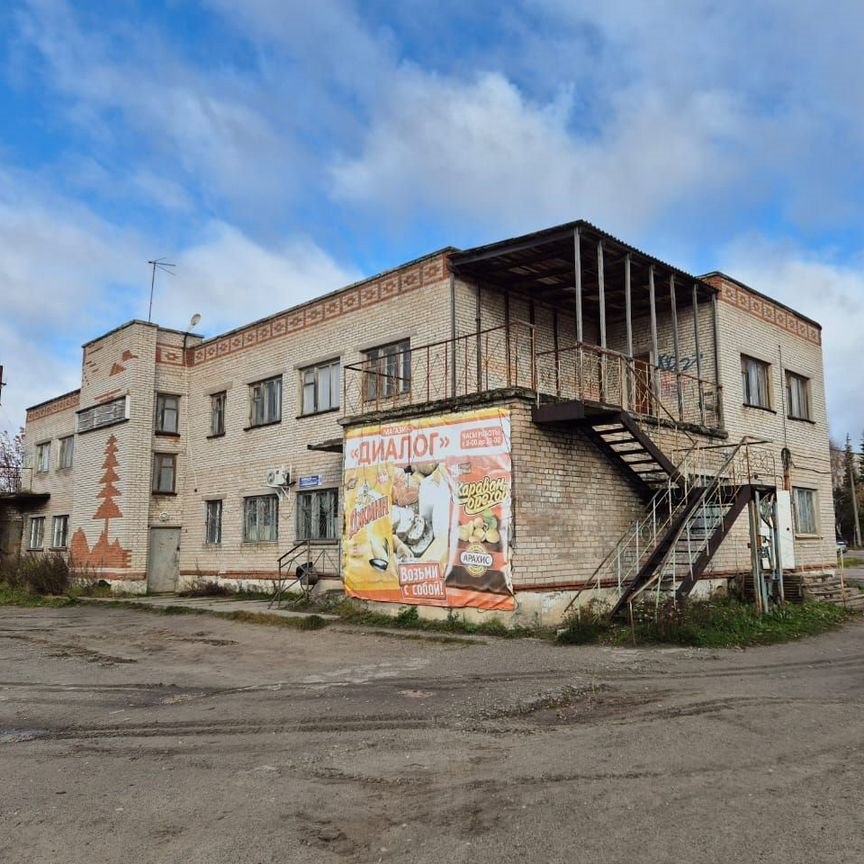  дом, 678.2 м², 46.2 соток