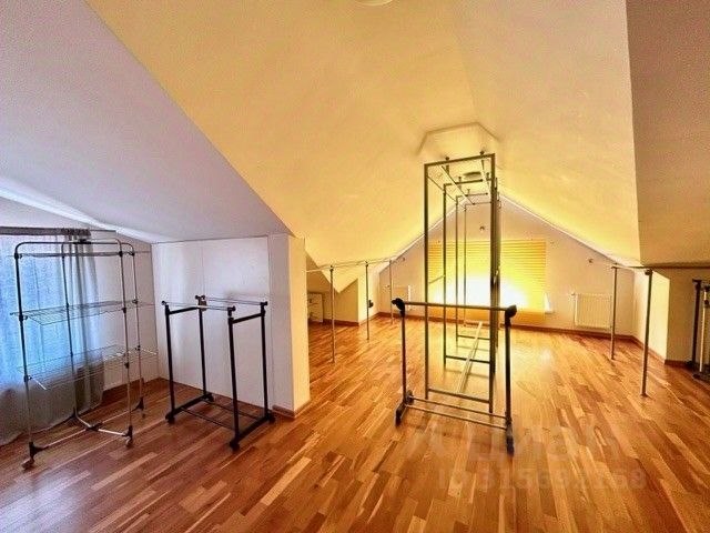 Дом, 450 м², 10 соток