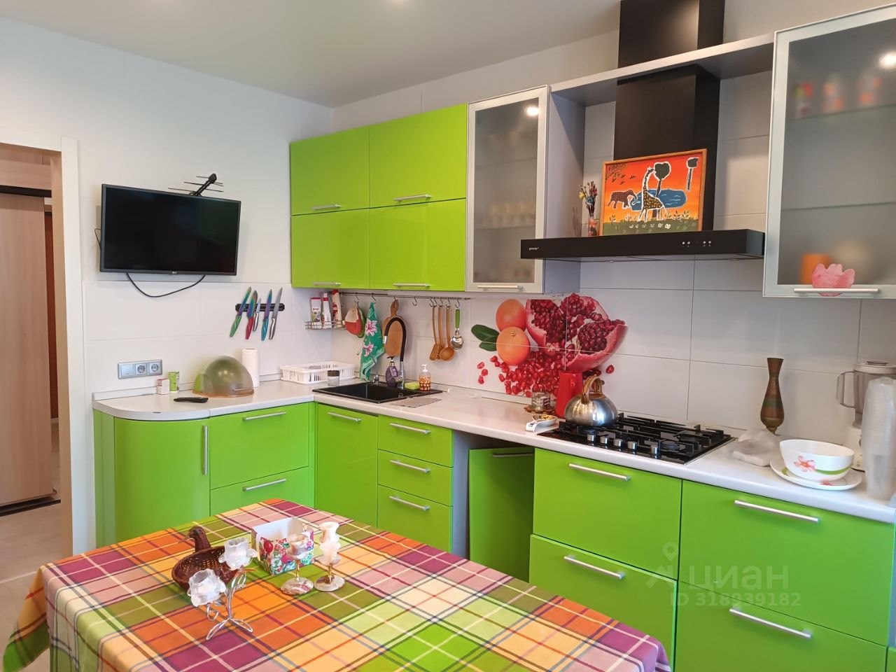 3-комн., 79.7 м², 2/6 этаж