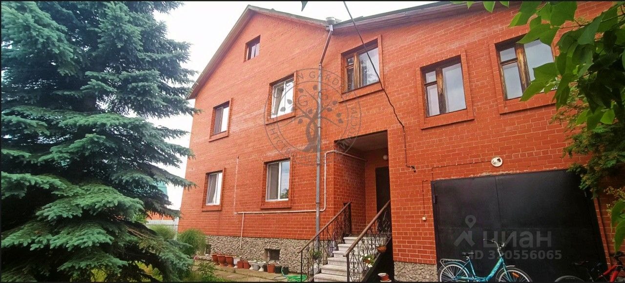 Дом, 230 м², 12 соток