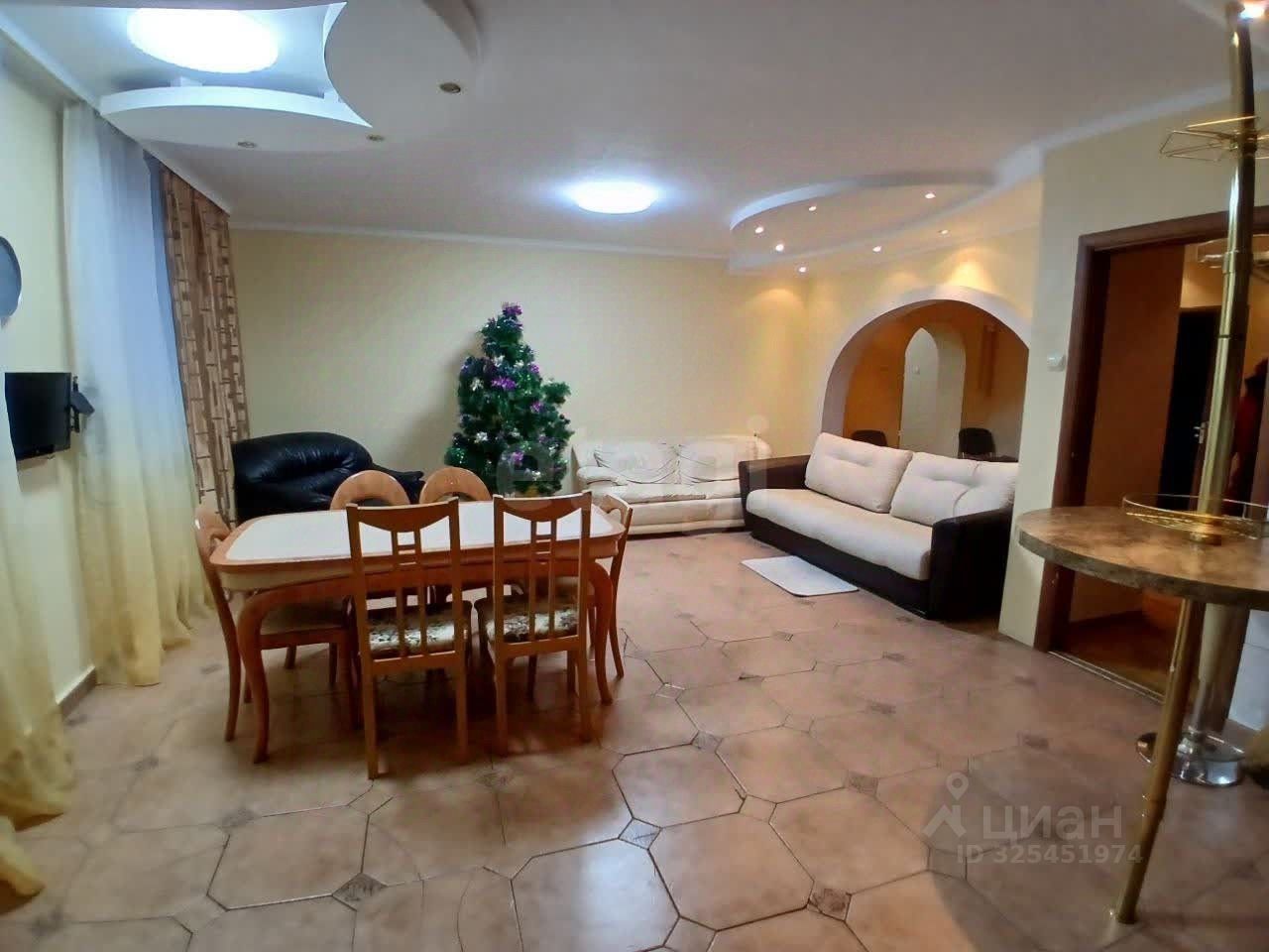 3-комн., 132.3 м², 2/5 этаж